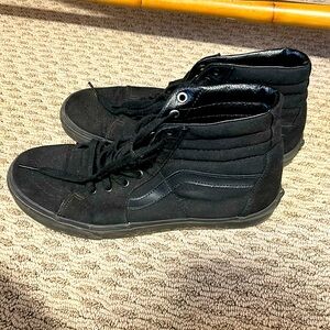 Vans 🛹 High Tops- Black Canvas - Size 11